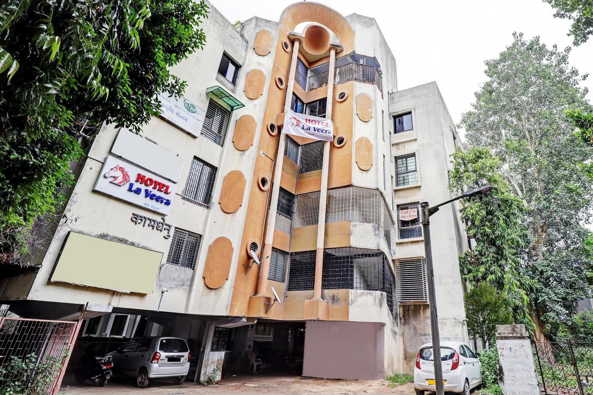Hotel O La Veera Ahmedabad Buitenkant foto