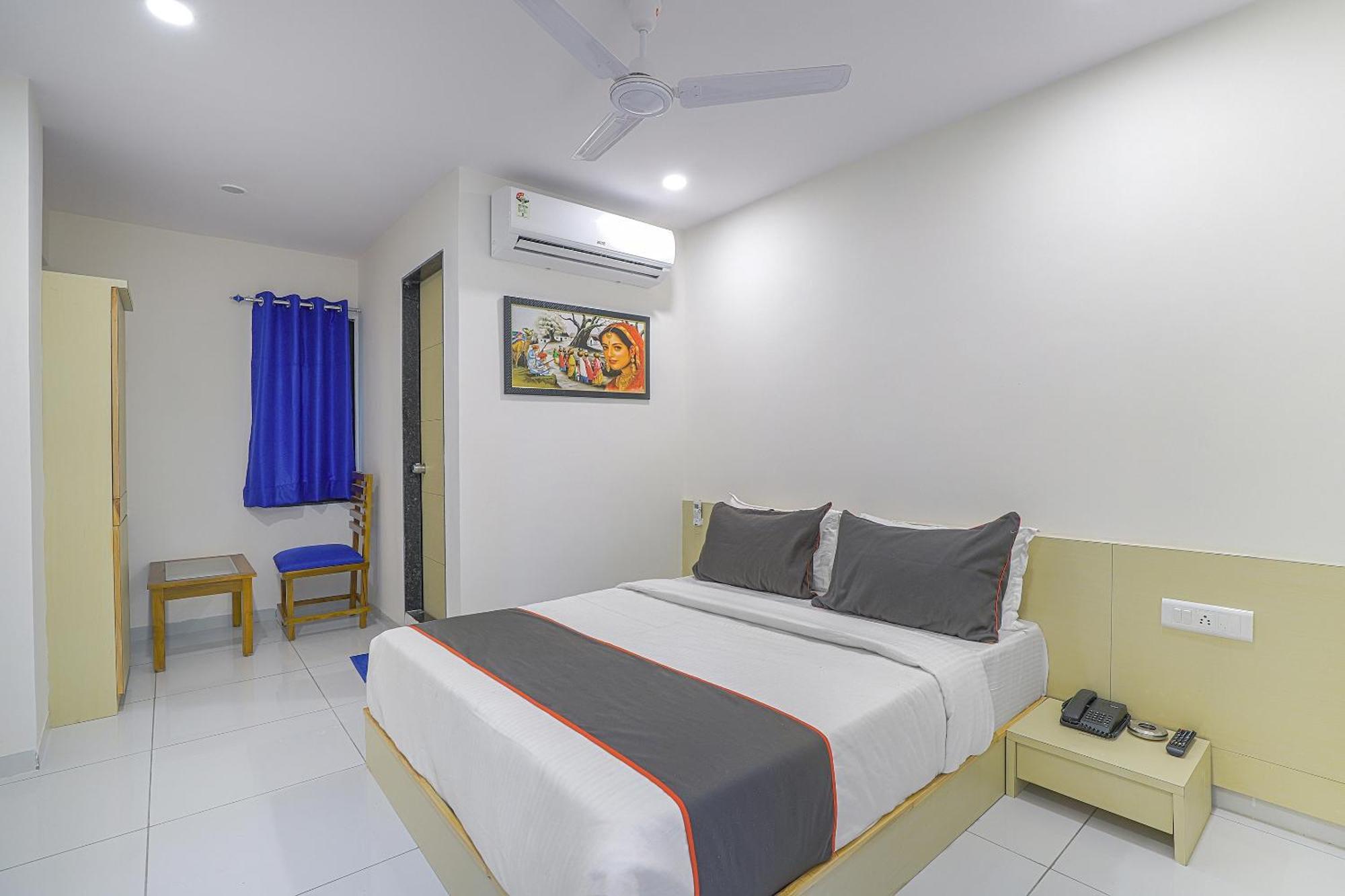 Hotel O La Veera Ahmedabad Buitenkant foto