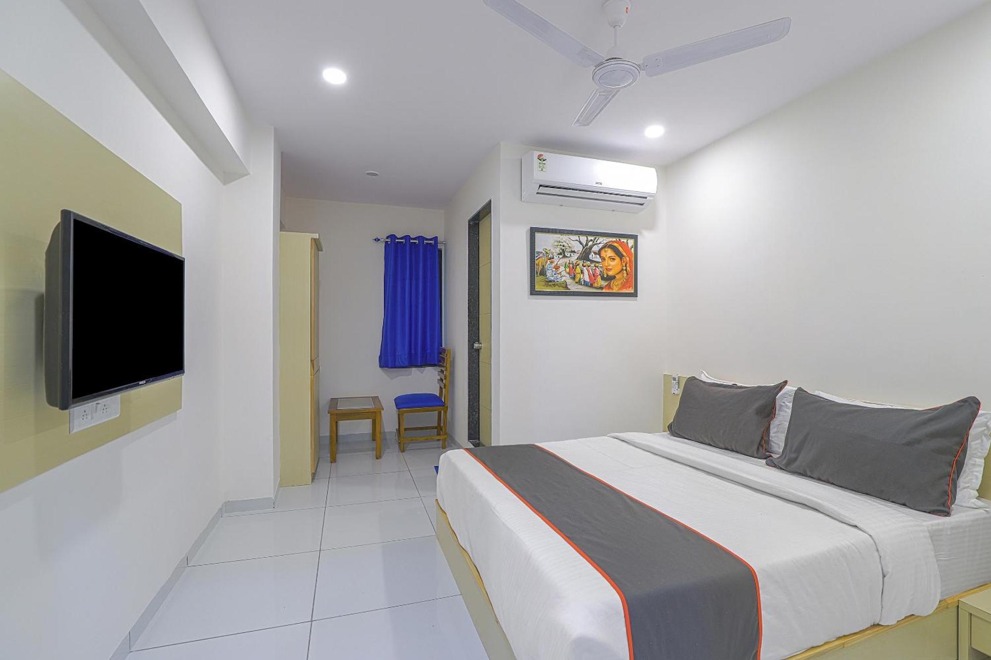 Hotel O La Veera Ahmedabad Buitenkant foto